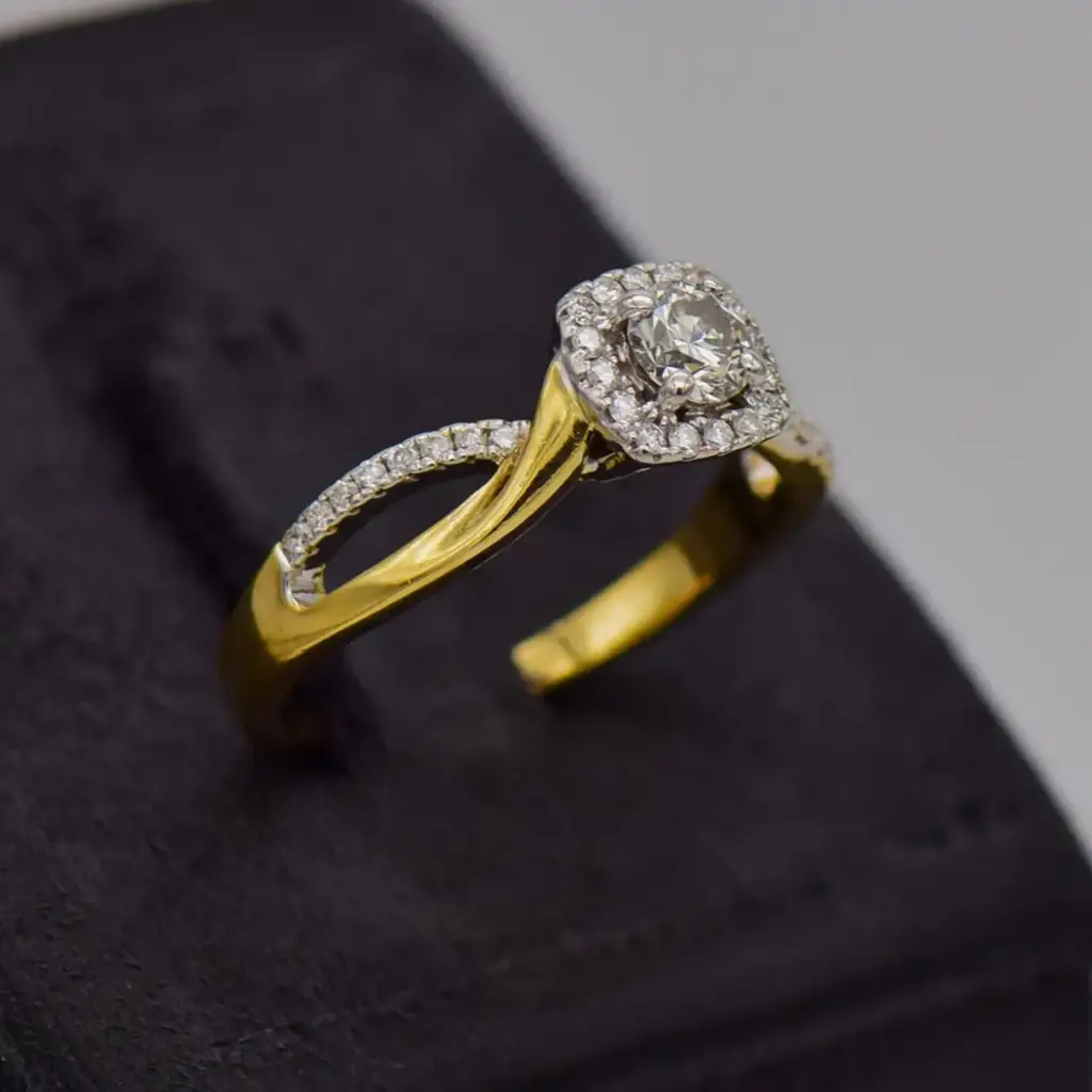 18ct Yellow Gold Dress Ring - View 2