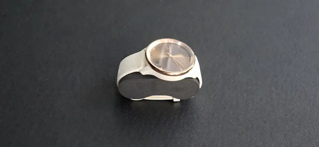 Garmin Vívomove Trend (40 Mm), Stylish Hybrid Smartwatch - View 2
