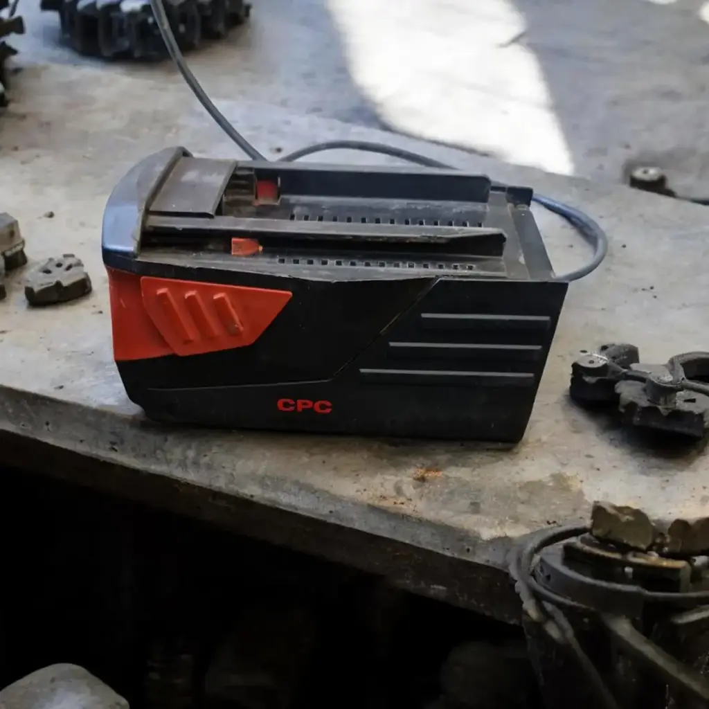 Hilti 36Volts 3.0Ah Cardless Tool Battery - View 2