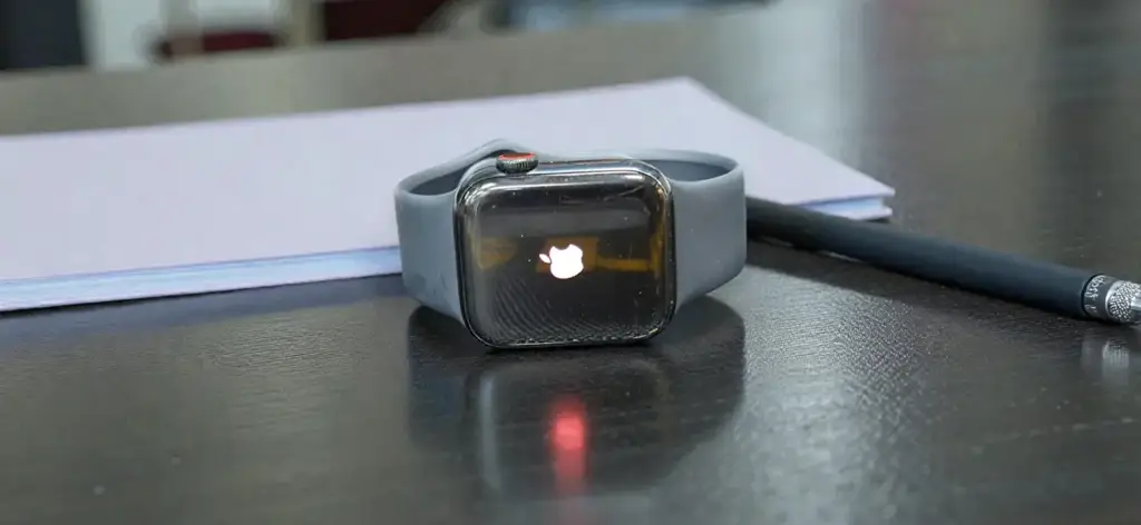 Apple Watch Se (2Nd Gen) Gps + Cellular 40Mm Smartwatch