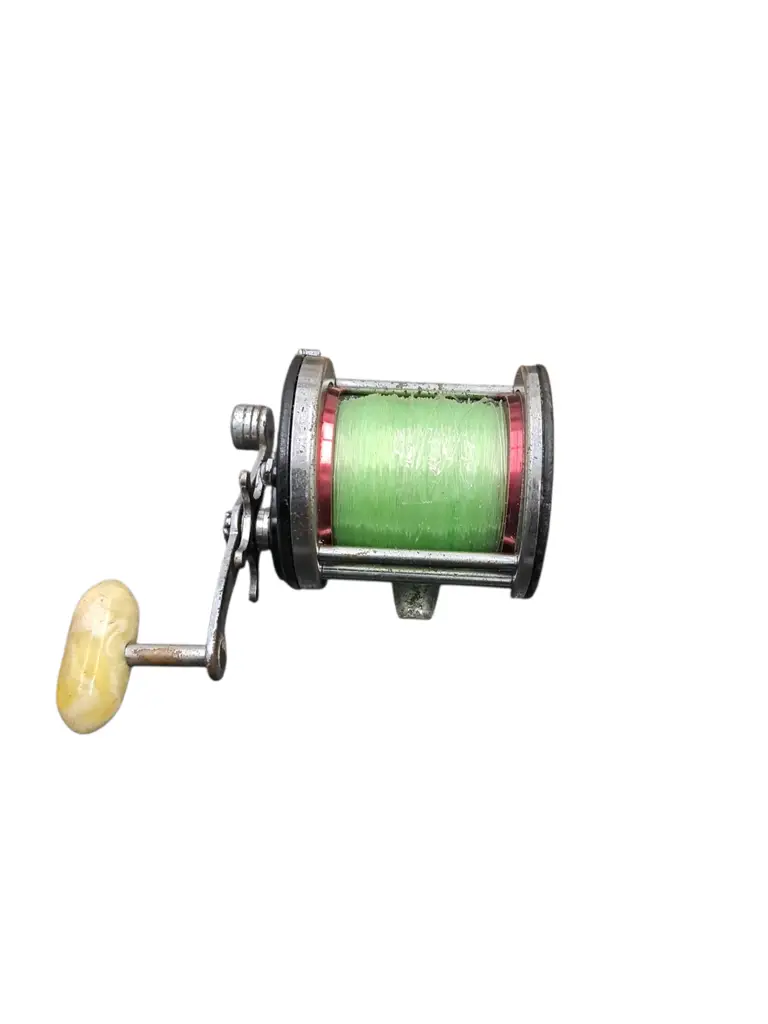 Penn 500 Jigmaster - View 2