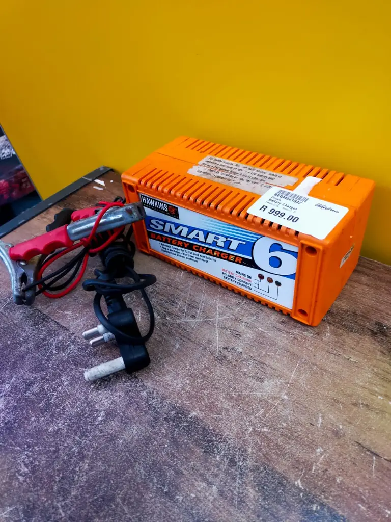 Hawkins - Smart 6 - Automatic Battery Charger - Power Tools & Machinery - Orange - View 2