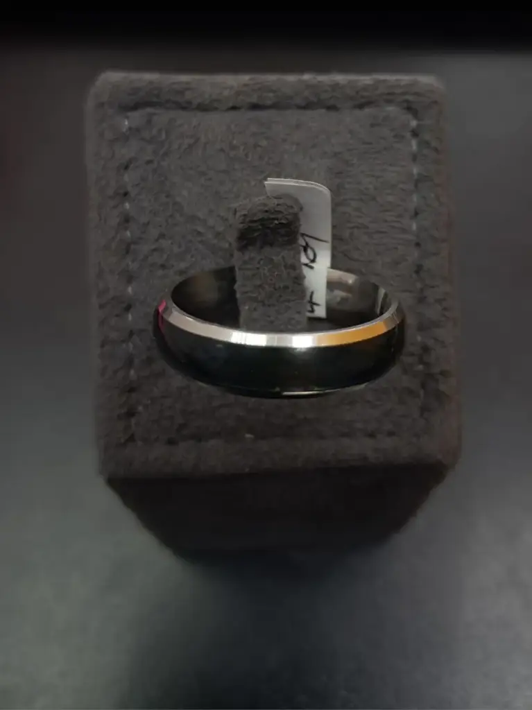 Men’S Black & Silver Stainless Steel Band Ring