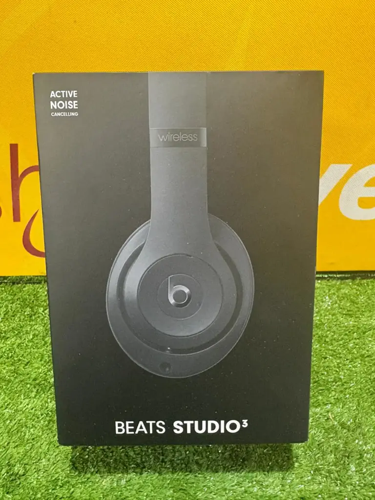 The Beats Studio 3 Wireless Headphones By Dr. Dre