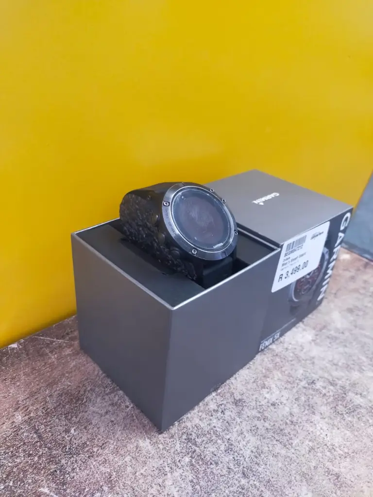 Garmin Fenix 5 Sapphire Crystal Watch - View 6