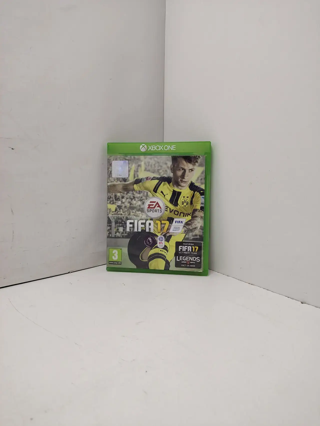 Xbox One Game Disc | Fifa 17 - View 1