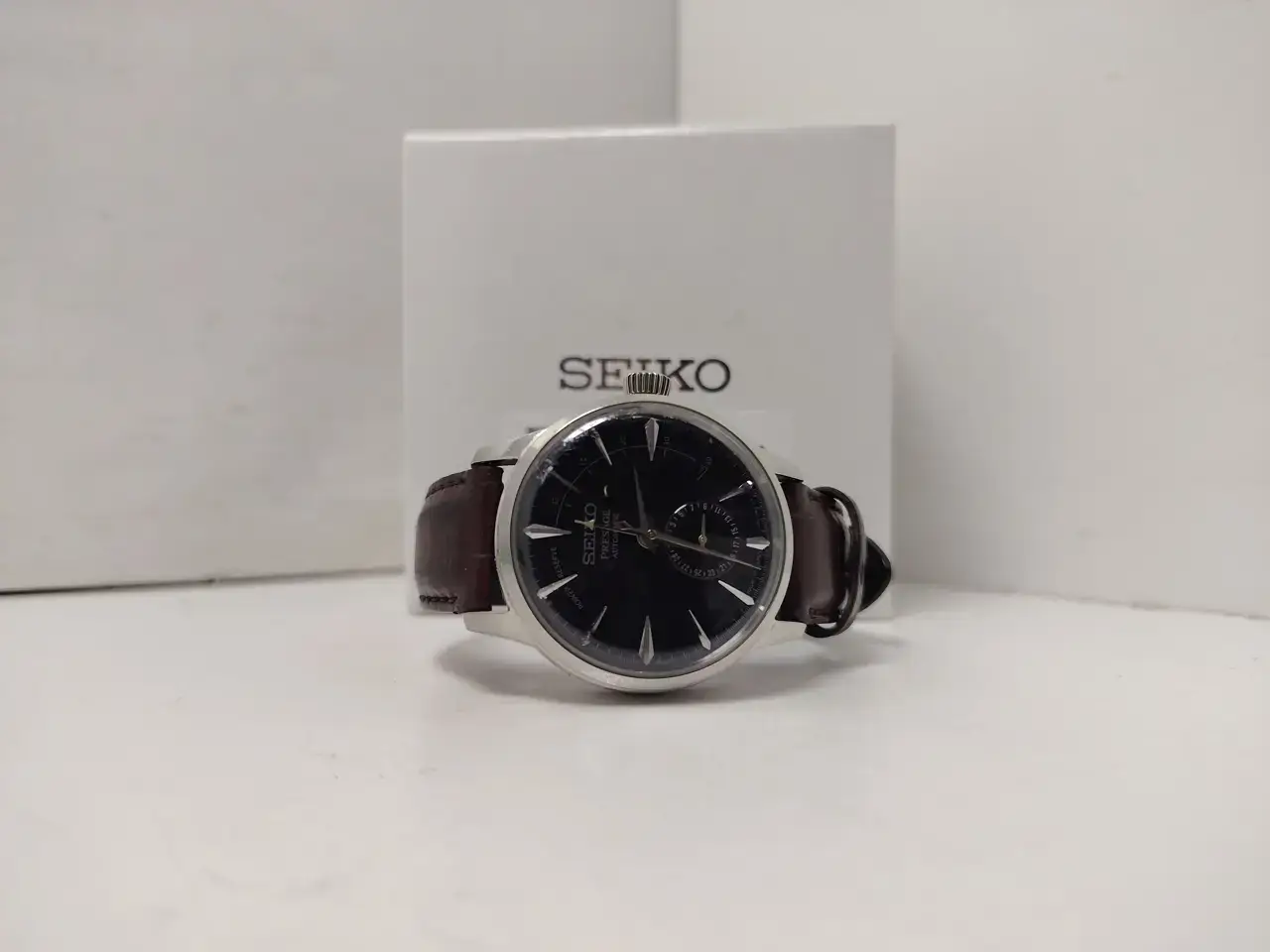 Seiko Men's Watch | 4R57-00E0 - View 2