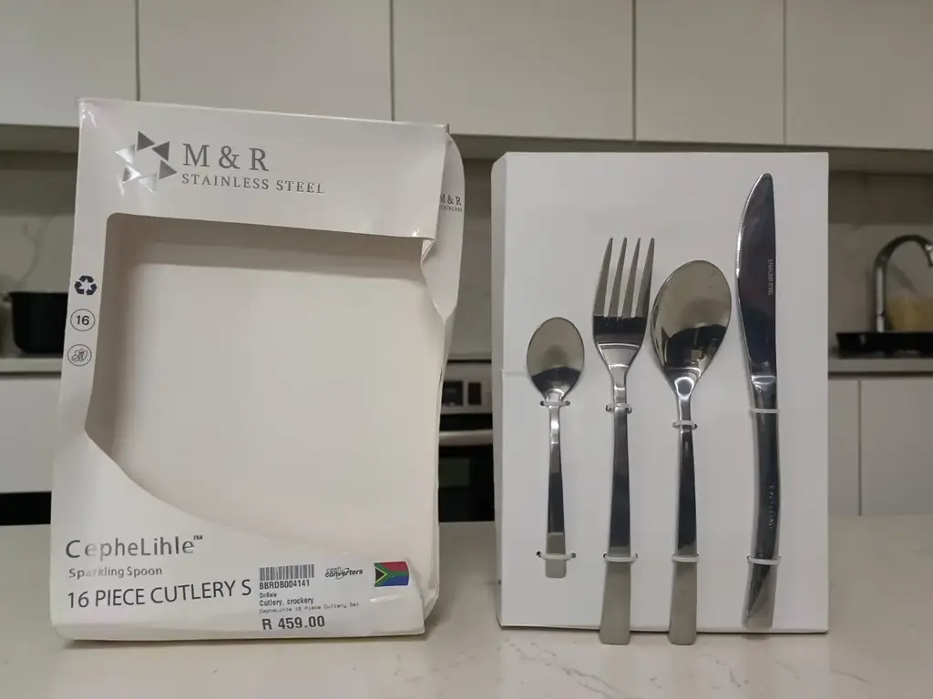 M & R Stainless Steel Cephelihle Sparkling 16-Piece Cutlery Set
