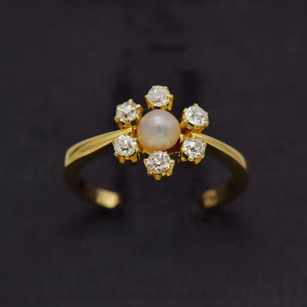 18ct Yellow Gold Pearl Dress Ring