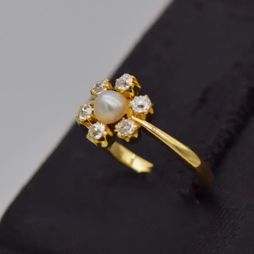 18ct Yellow Gold Pearl Dress Ring - View 3