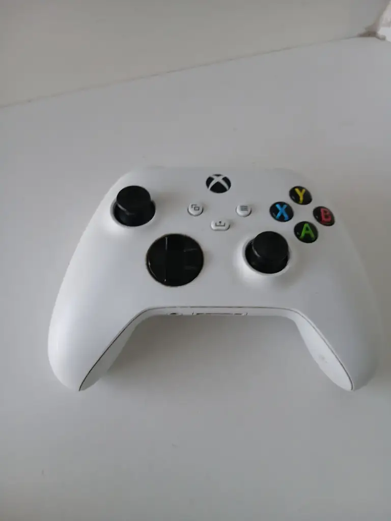 Xbox One S 1681 Gaming Console - View 2