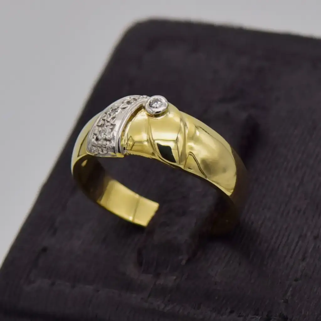 9ct Yellow Gold Dress Ring - View 3