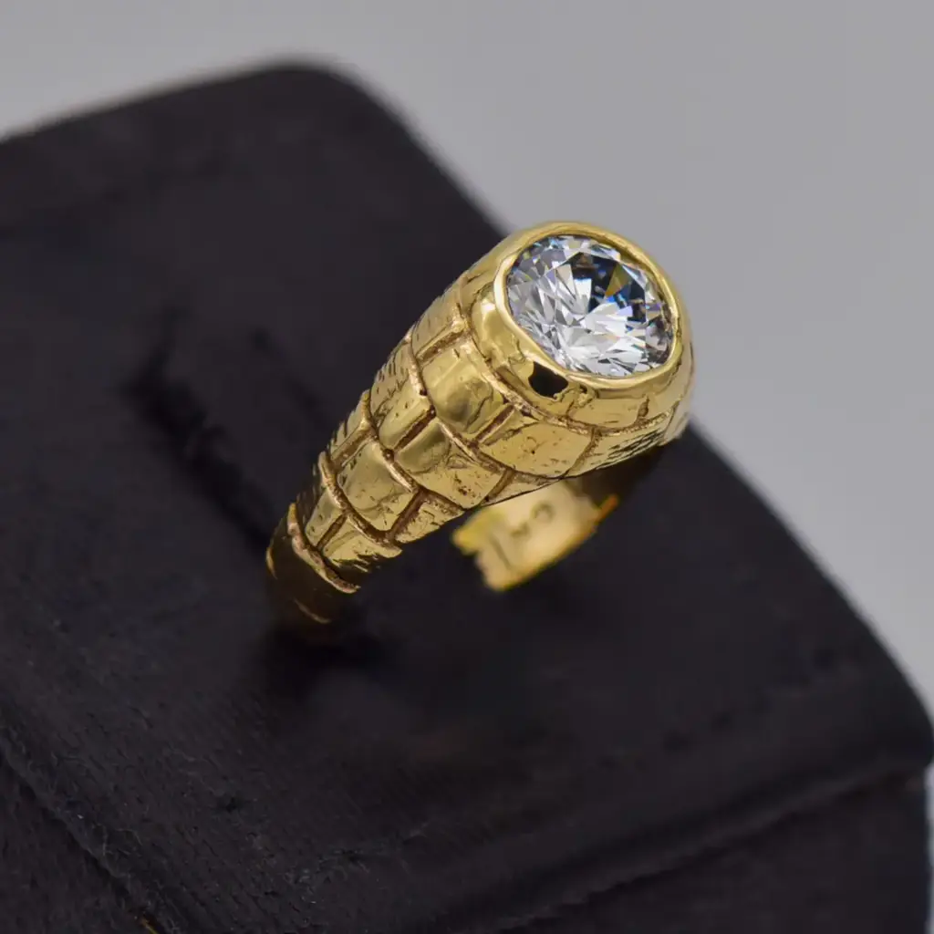 9ct Yellow Gold Men's Ring - View 2