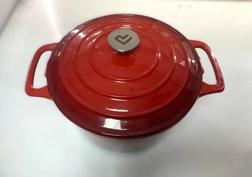 Homechoice Domino Cast Iron Casserole Pot - View 5