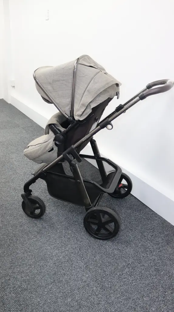 Silver Cross Wayfarer Special Edition Travel System - View 10