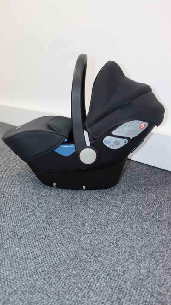 Silver Cross Wayfarer Special Edition Travel System - View 2