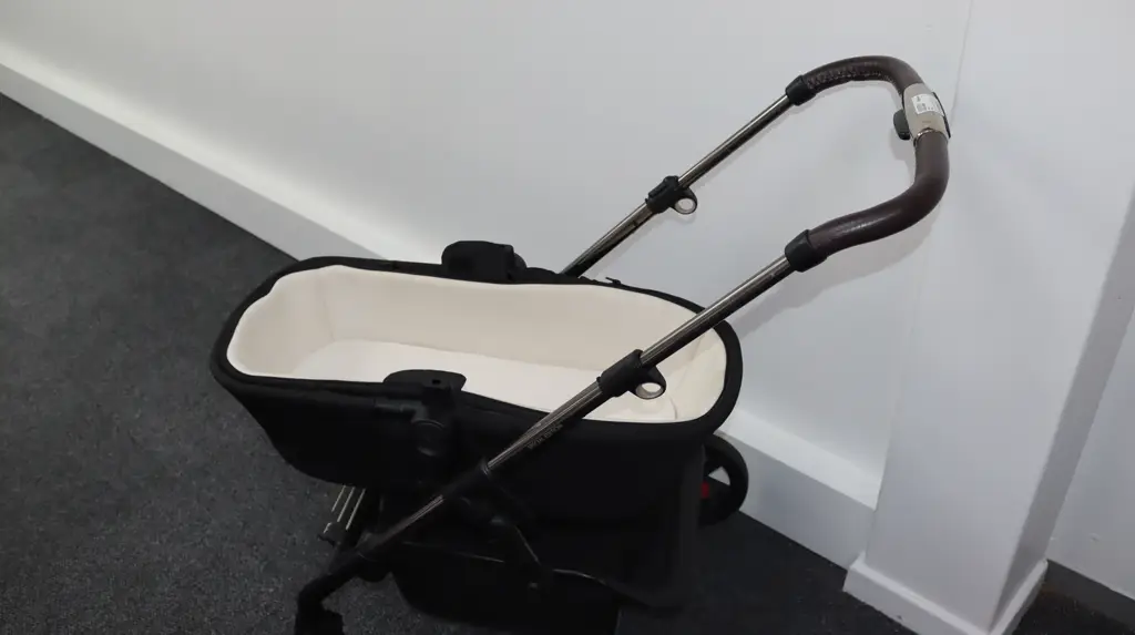 Silver Cross Wayfarer Special Edition Travel System - View 16