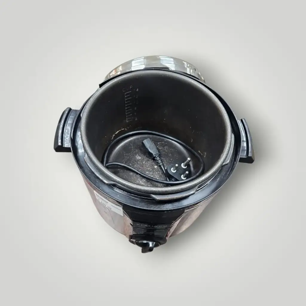Platinum Pressure Cooker. - View 3