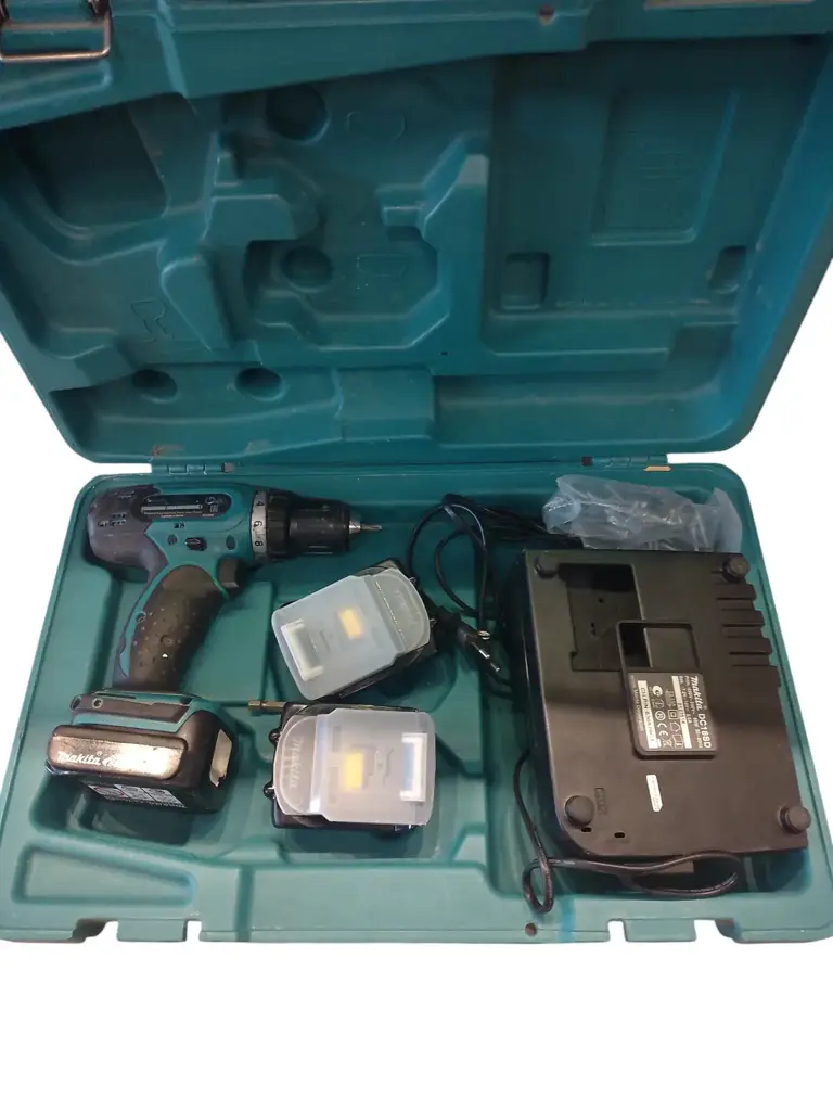 Makita Dhp453 Drill - View 2