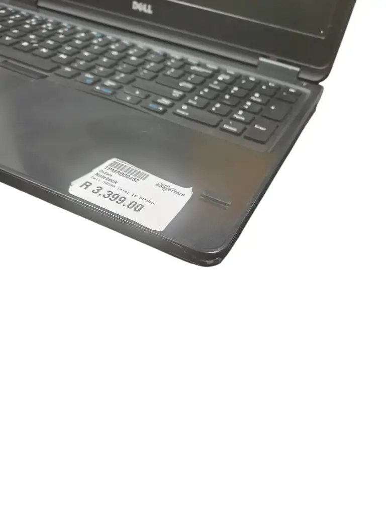 Dell Latitude 5590 15.6" - View 2