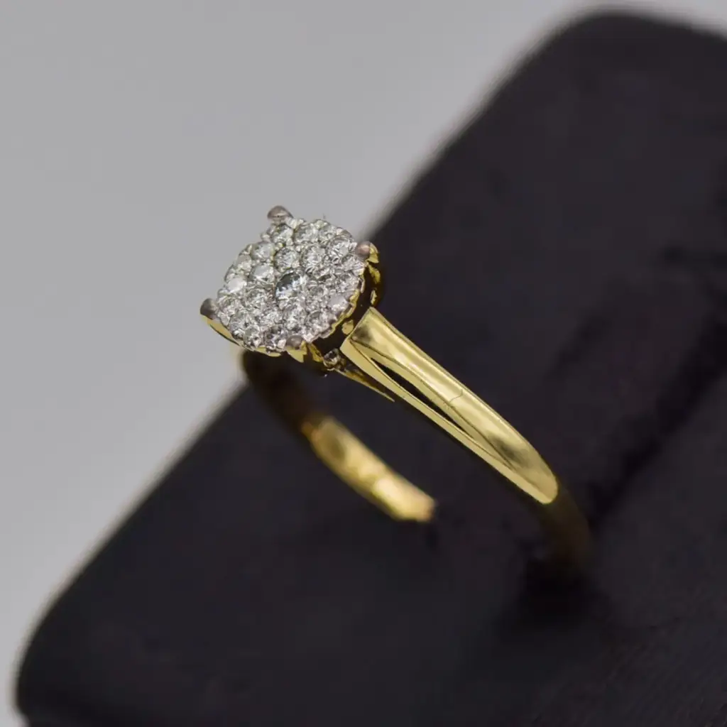 9ct Yellow Gold Cluster Ring - View 3