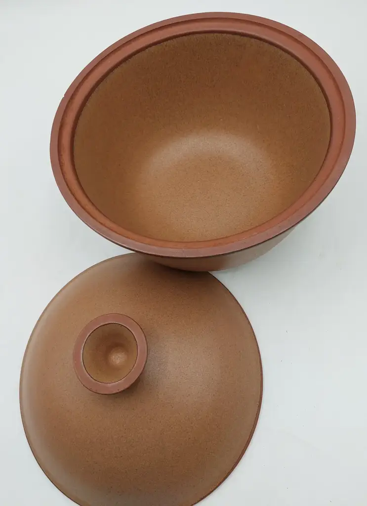 Argillia Pottery Casserole - View 3
