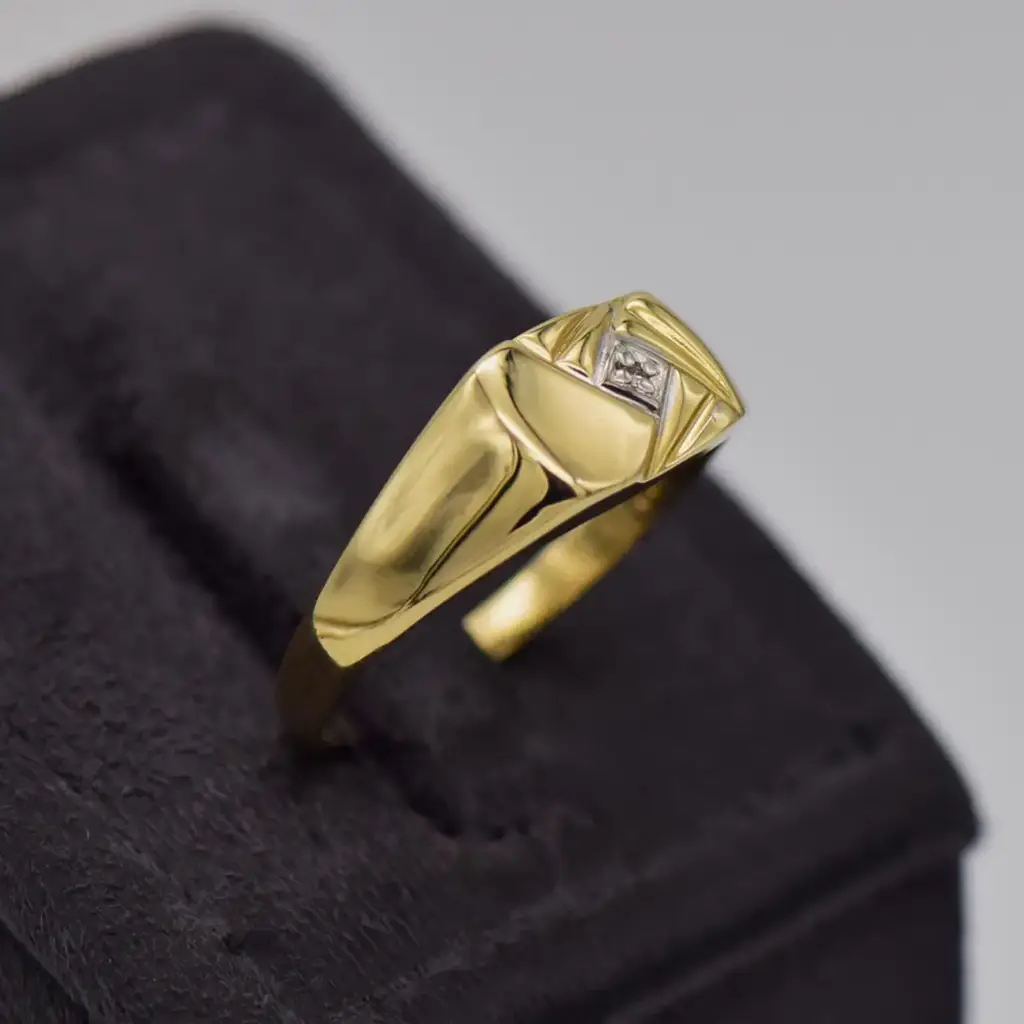 9ct Yellow Gold Men's Ring - View 2