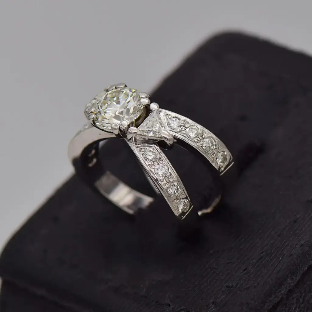 18ct White Gold Engagement Ring - View 3