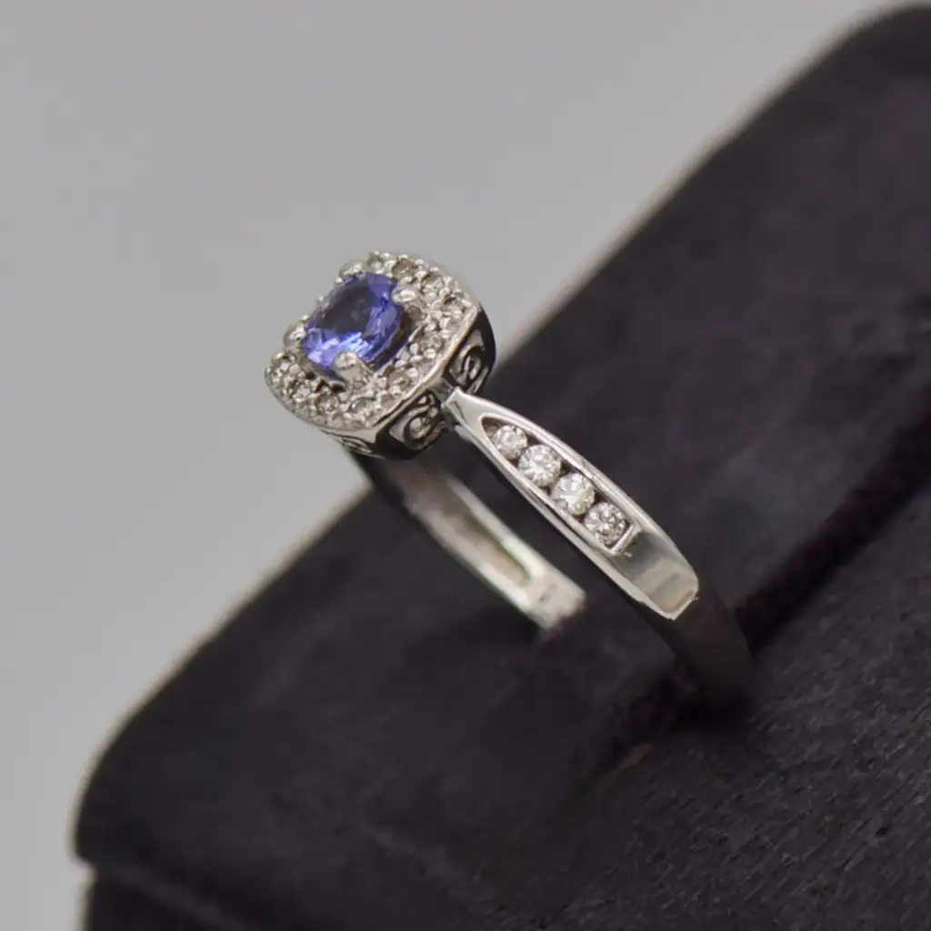 8ct White Gold Dress Ring - View 3