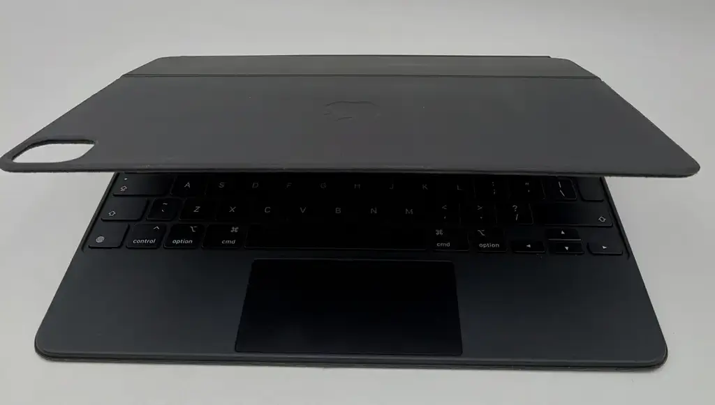 Apple Ipad 12.9" Ipad Pro Magic Keyboard - View 2