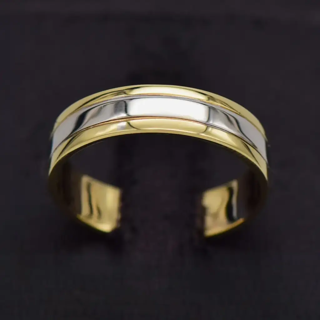 9ct Two Tone Gold Wedding Band Patterned