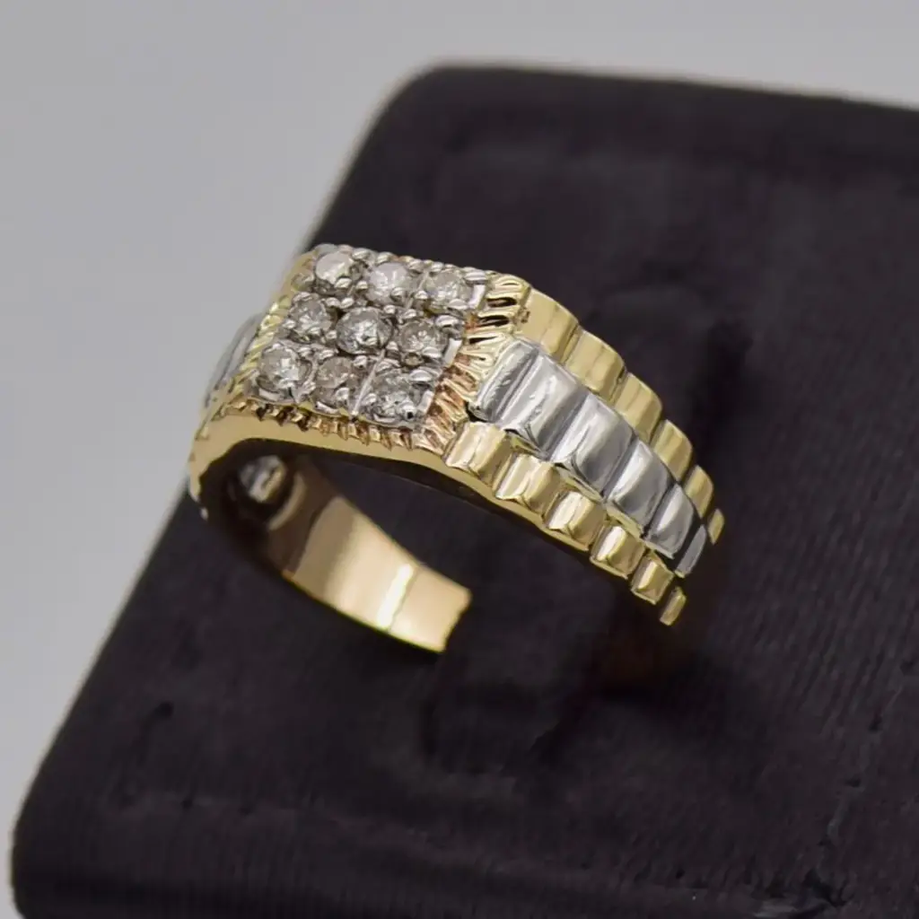 9Ct Yellow Gold Men's Ring - View 3