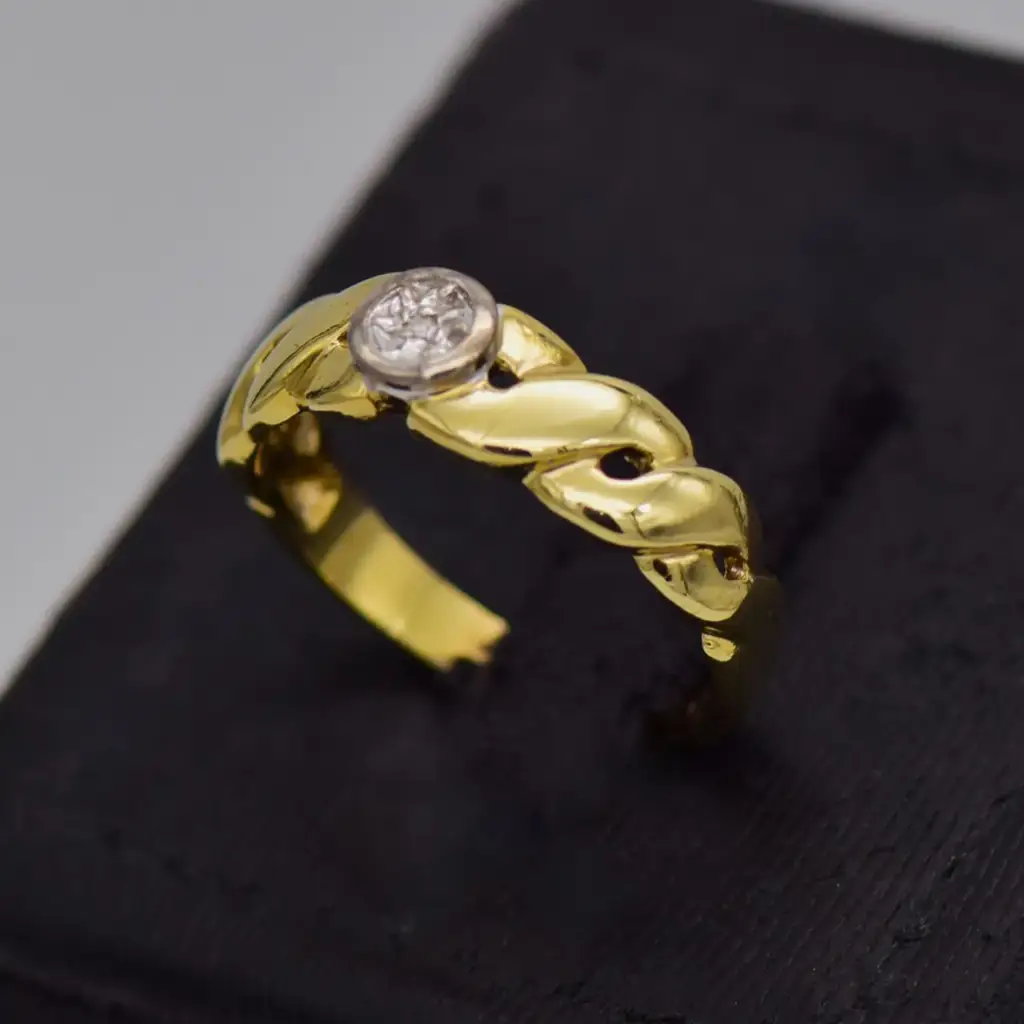 9ct Yellow Gold Dress Ring - View 3