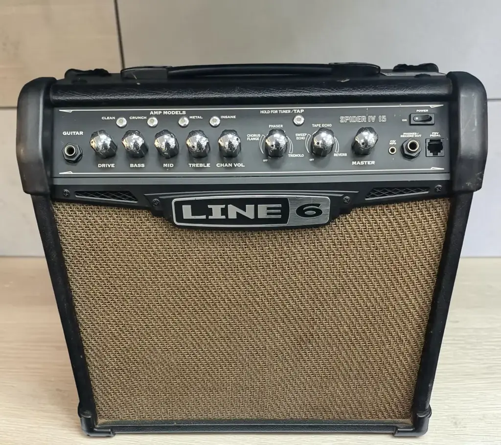 Line 6 Spider Iv 15 Guitar Amplifier