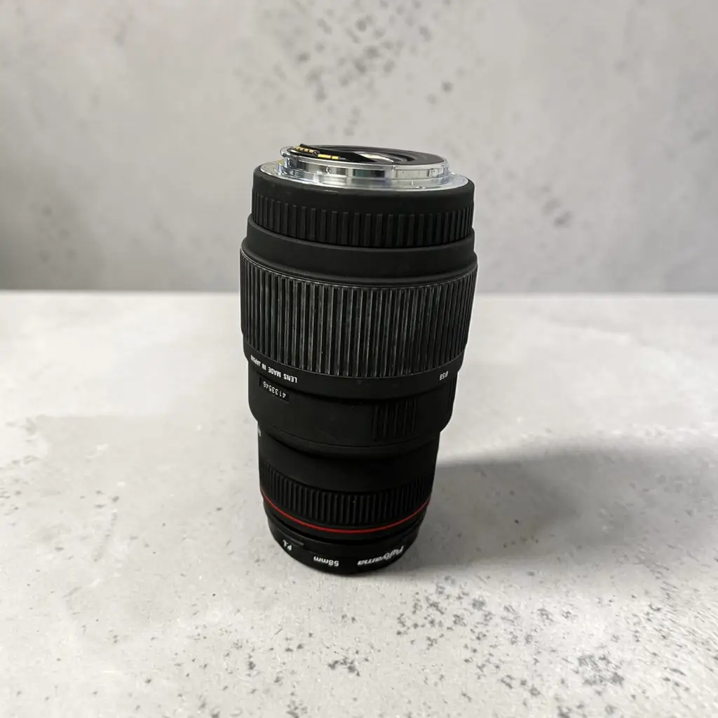 Sigma 70-300Mm Camera Lens - View 2