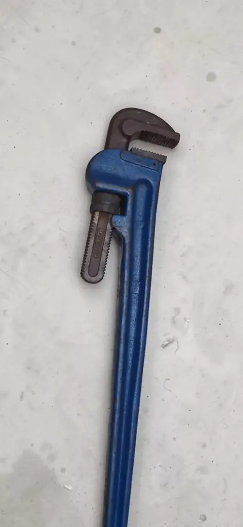 Gedore Pipe Wrench - View 2