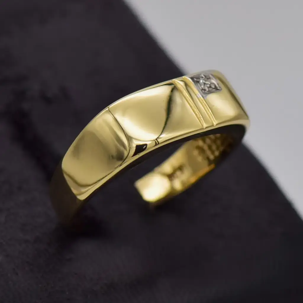 9ct Yellow Gold Men's Ring - View 2