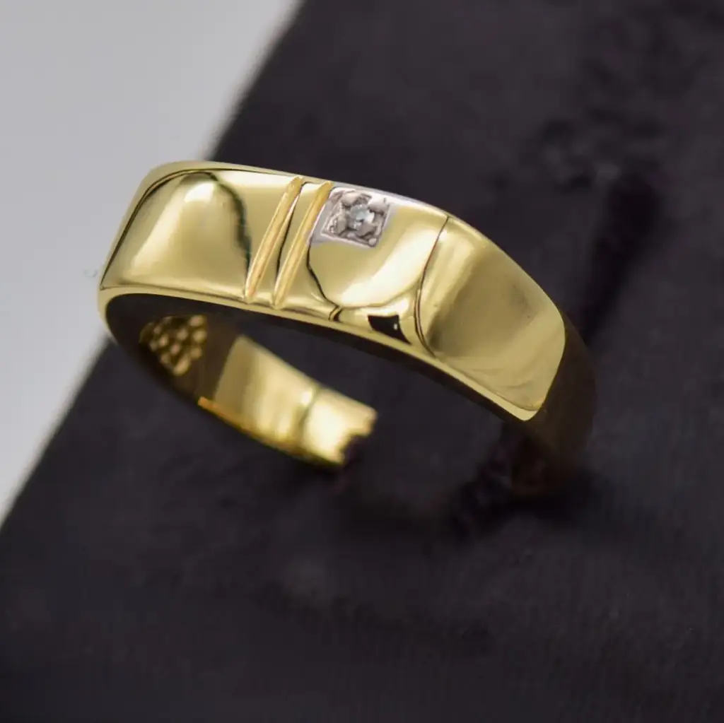 9ct Yellow Gold Men's Ring - View 3