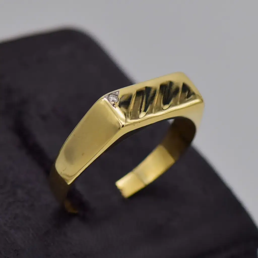 9ct Yellow Gold Men's Ring - View 2