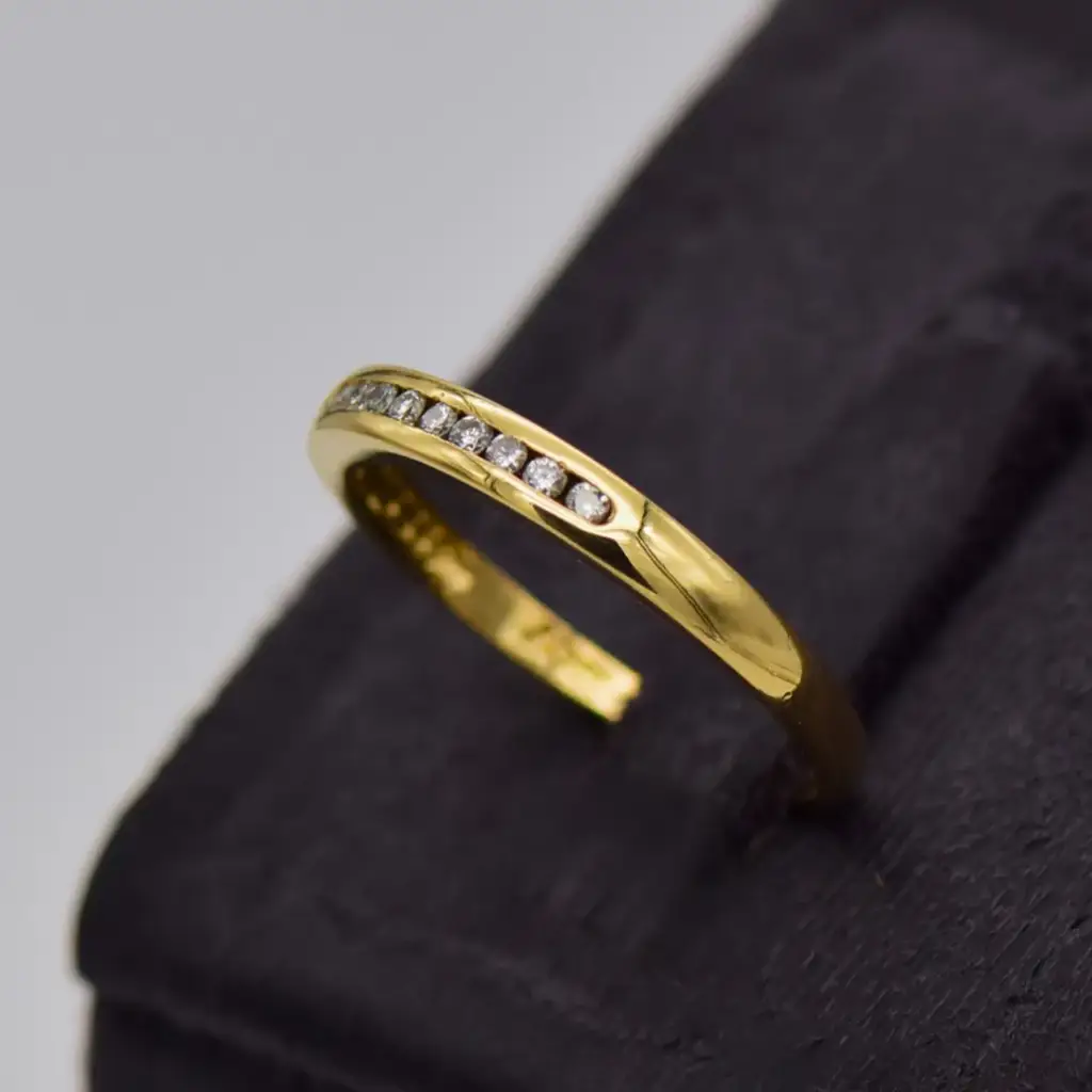 18Ct Yellow Gold Ring Eternity - View 3