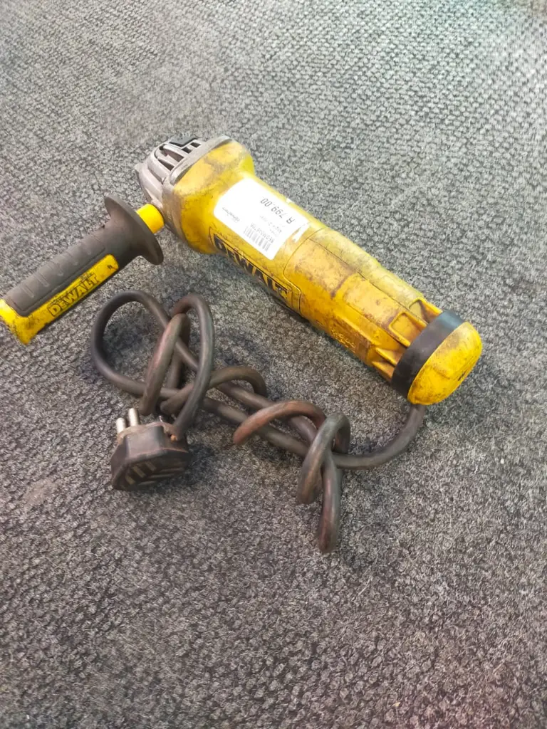 Dewalt Angle Grinder 115Mm 1200W Deadman Switch| Dwe4212 - View 4
