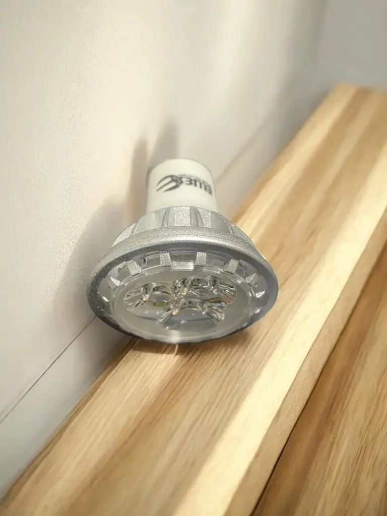Led 230V 4W Light Bulb