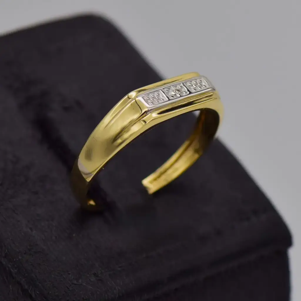 9ct Yellow Gold Men's Ring - View 2