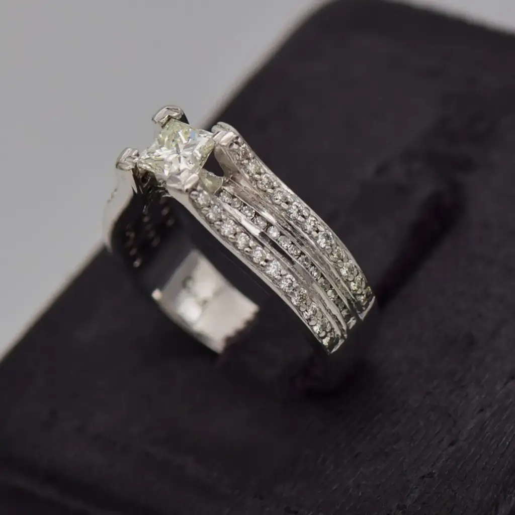 18ct White Gold Engagement Ring - View 3