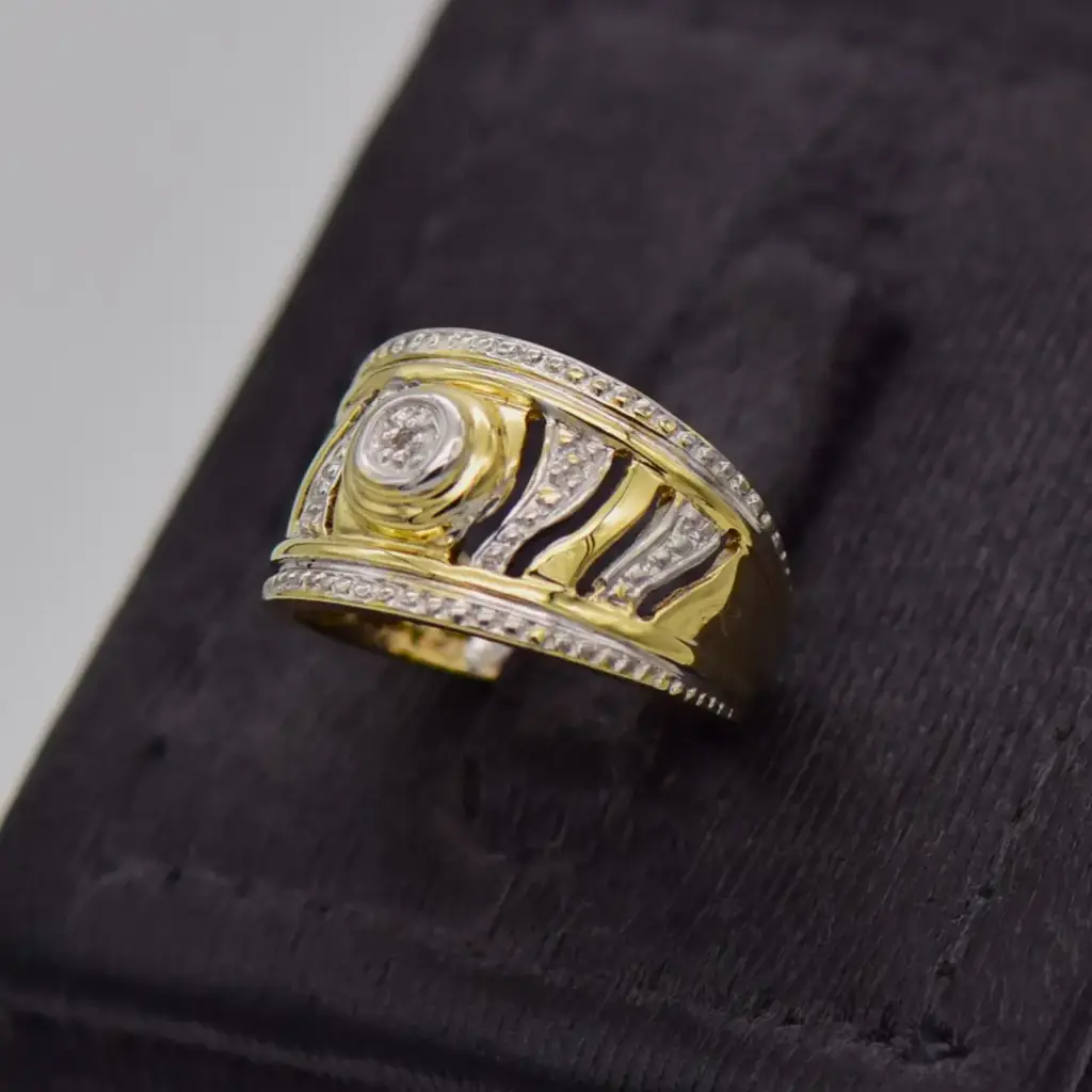 9c Yellow Gold Dress Ring - View 3