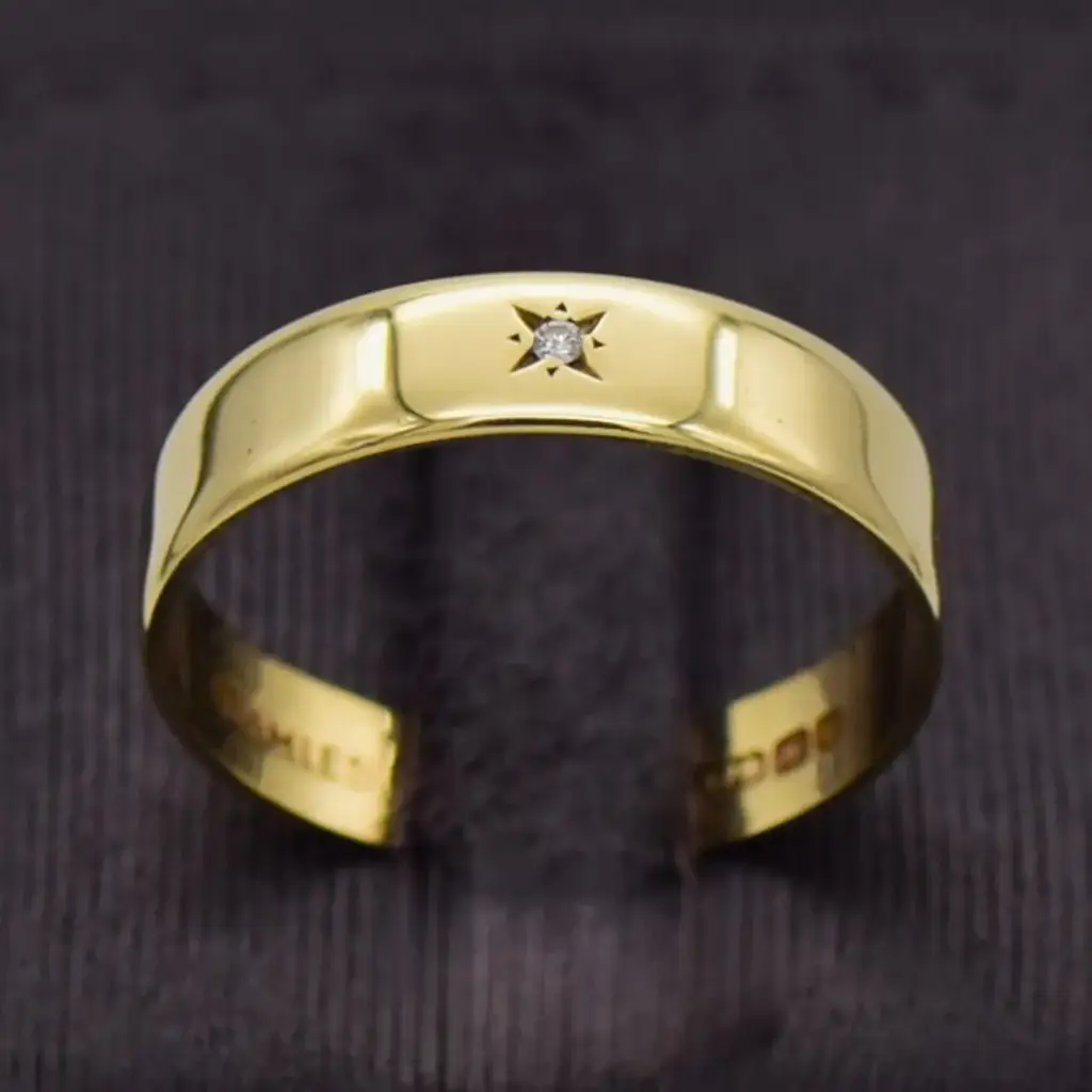 9Ct Yellow Gold Wedding Band Single Stone