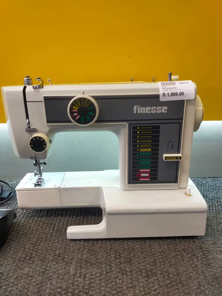 Finesse Sewing Machine - View 2