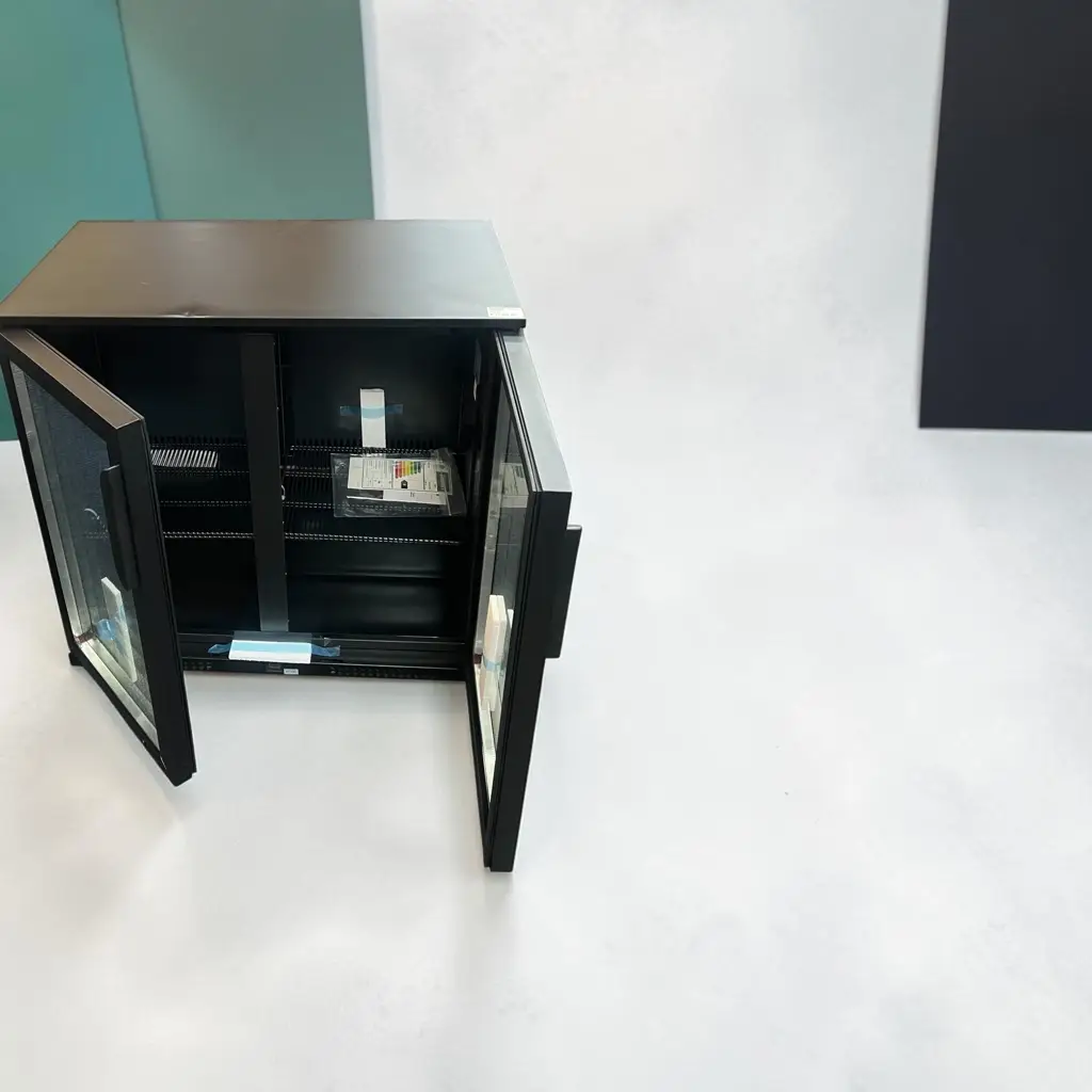 Snomaster - 200L Under-Counter Beverage Cooler - View 2