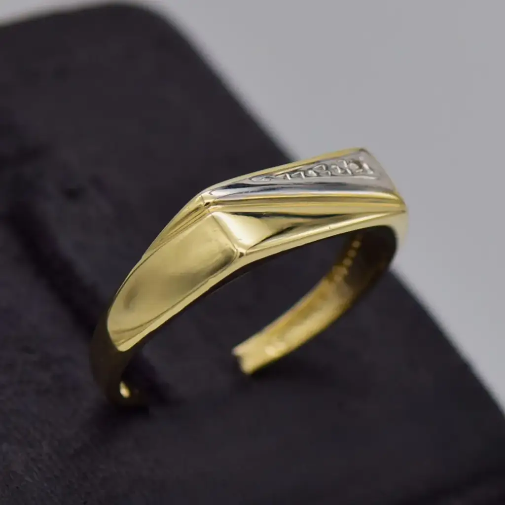 9ct Yellow Gold Men's Ring - View 2