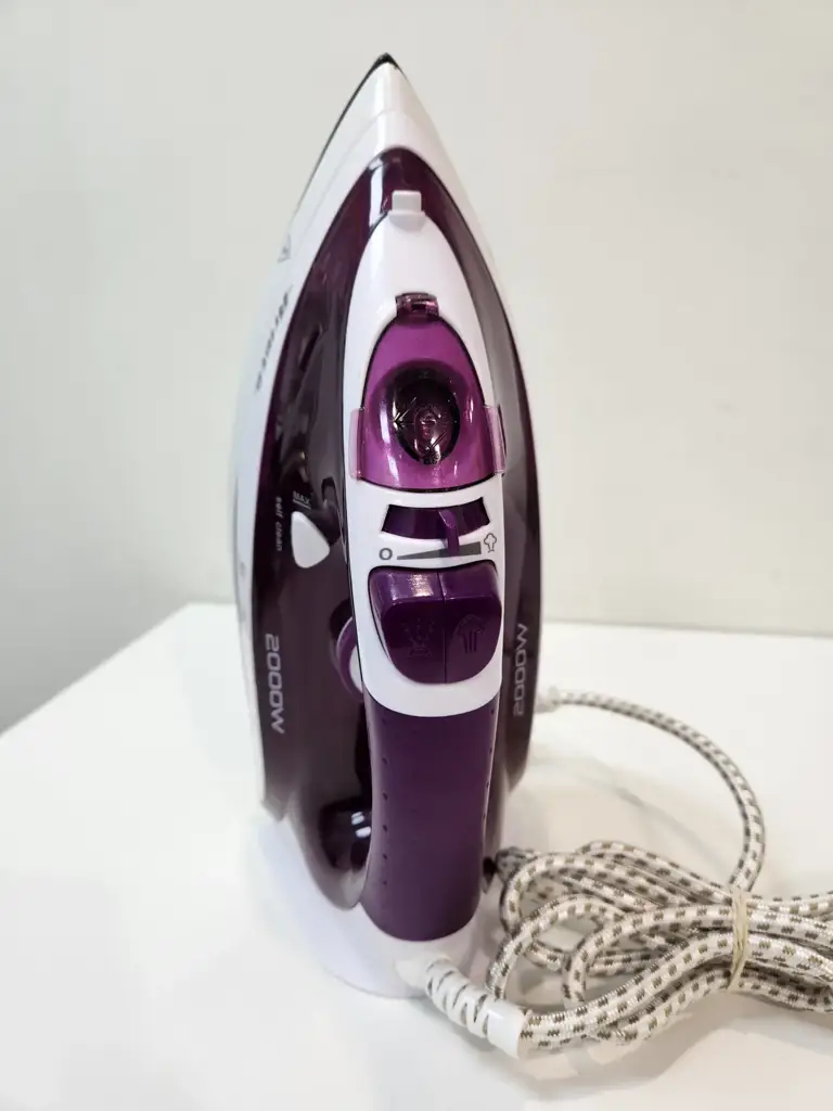 Ariete 2000W Steam Iron - View 2
